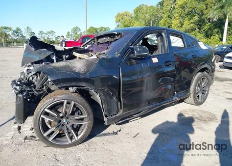 2021 BMW X6 M z USA, uszkodzony, nr VIN 5YMCY0C04M9G12375